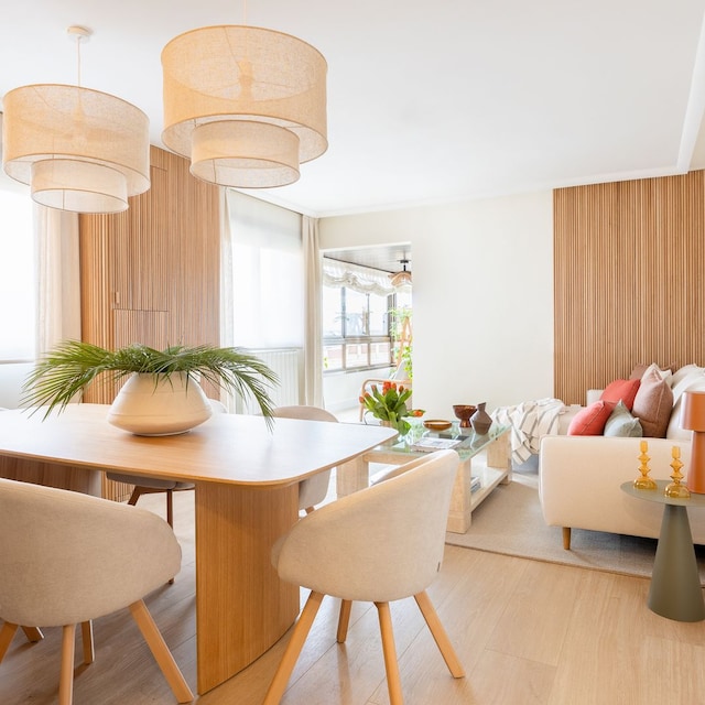Salón y comedor con acceso a la terraza