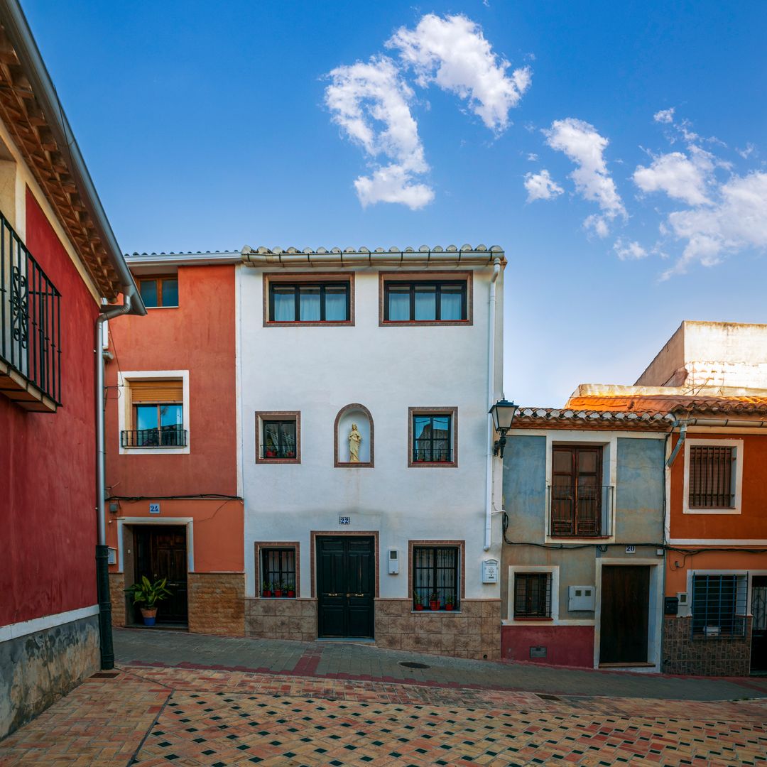 Casas de colores en Bullas, Murcia