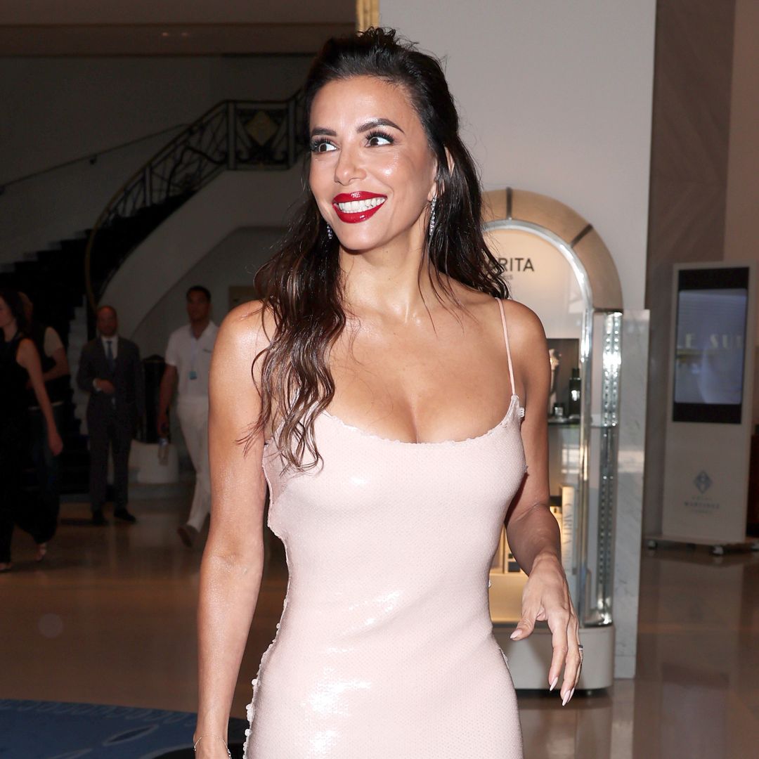 Eva Longoria arrasa en Cannes con un 'wet look' y el 'lip combo' perfecto