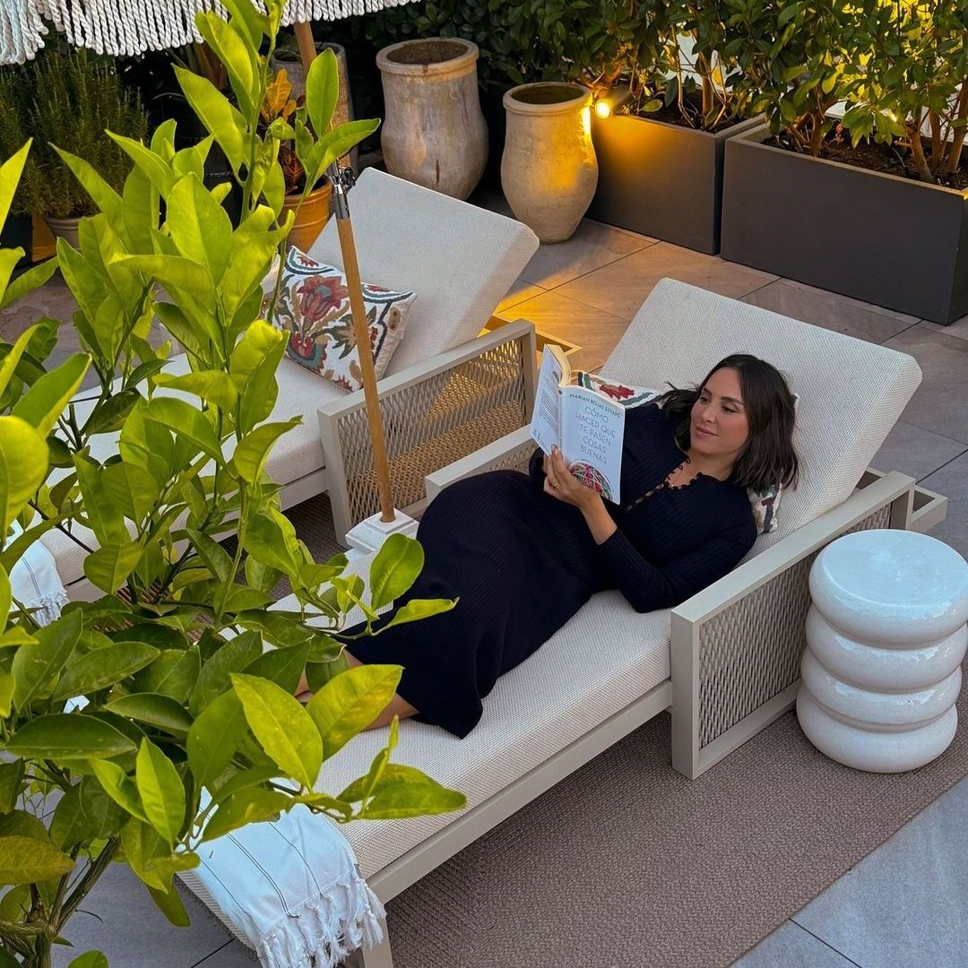 Tamara Falcó muestra su terraza con piscina donde se refugia de la ola de calor en Madrid