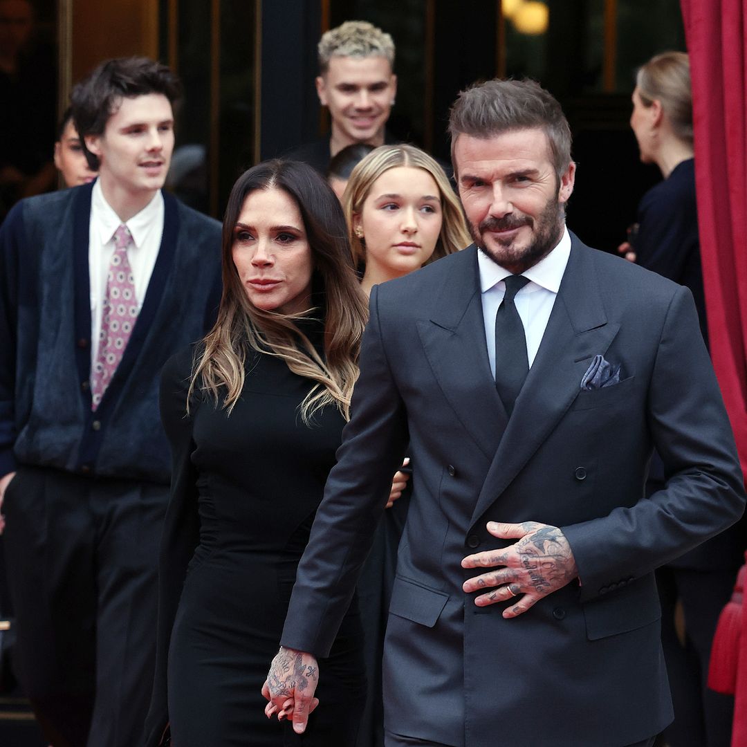 Victoria, David Beckham y sus hijos se muestran unidos en París tras el polémico comunicado de Brooklyn