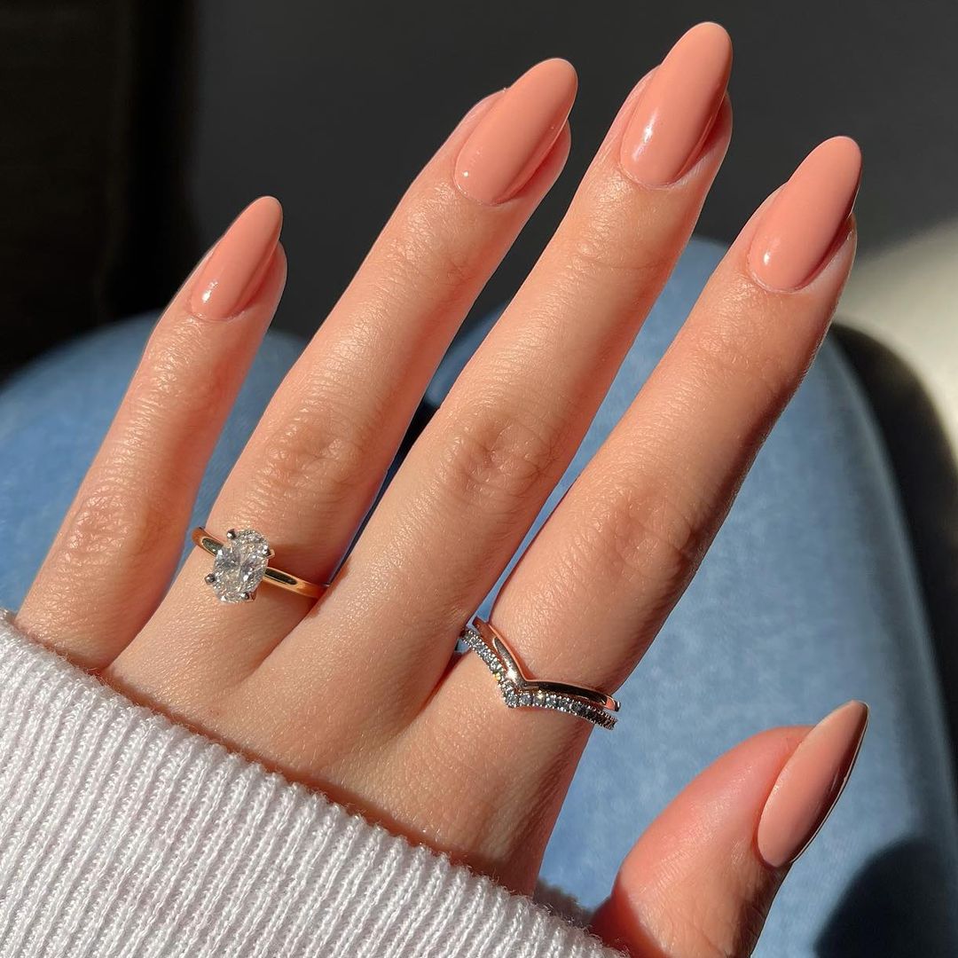 Las 12 manicuras naturales que estilizan las uñas más allá del nude clásico
