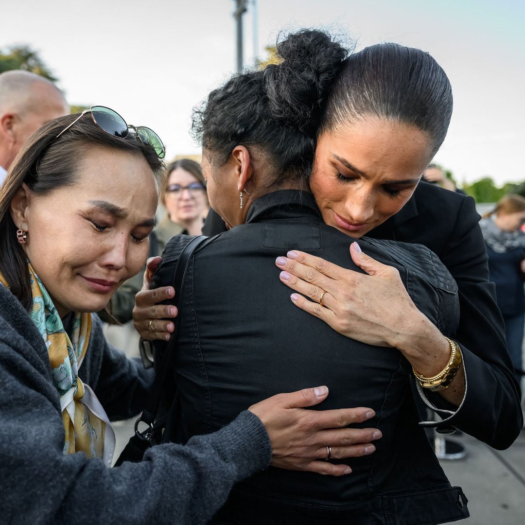 Meghan Markle, muy afectada en su encuentro con las familias de niños que han sido víctimas mortales del acoso digital