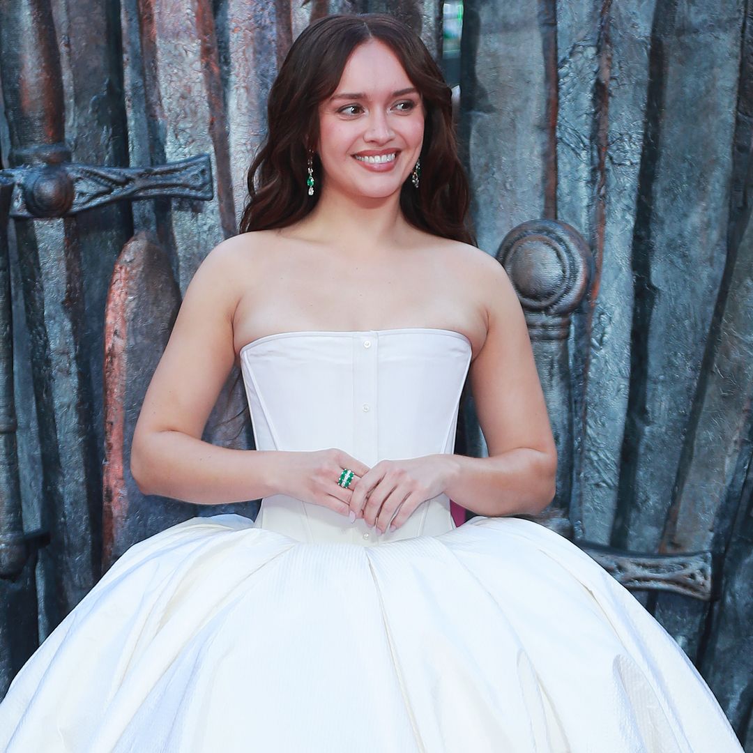 Olivia Cooke, la protagonista de 'La casa del dragón' que se niega a vestir como su personaje en la alfombra roja y triunfa con looks inesperados