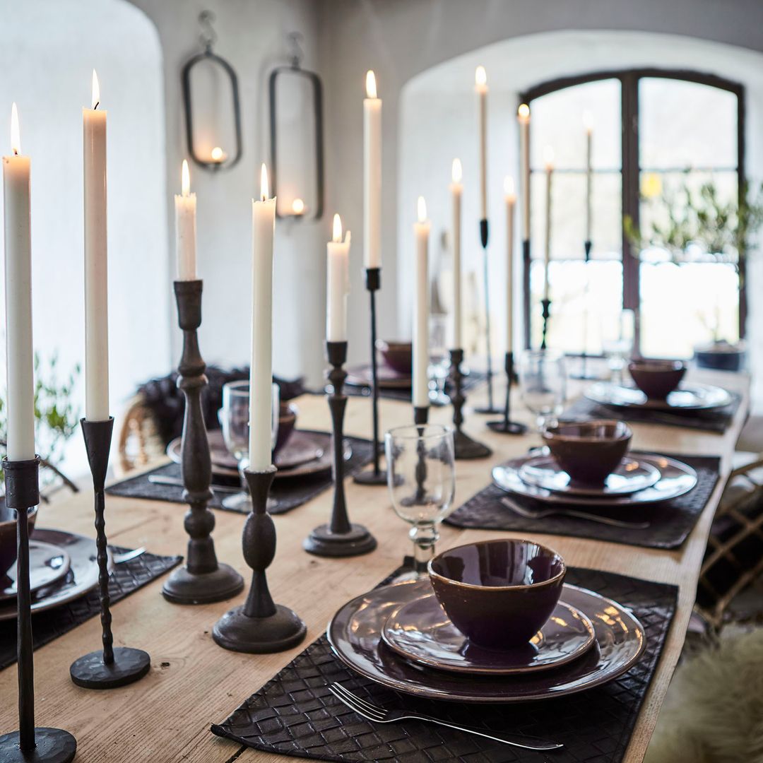 Cómo montar una mesa de comedor que impresione a tus invitados y te haga brillar como anfitriona