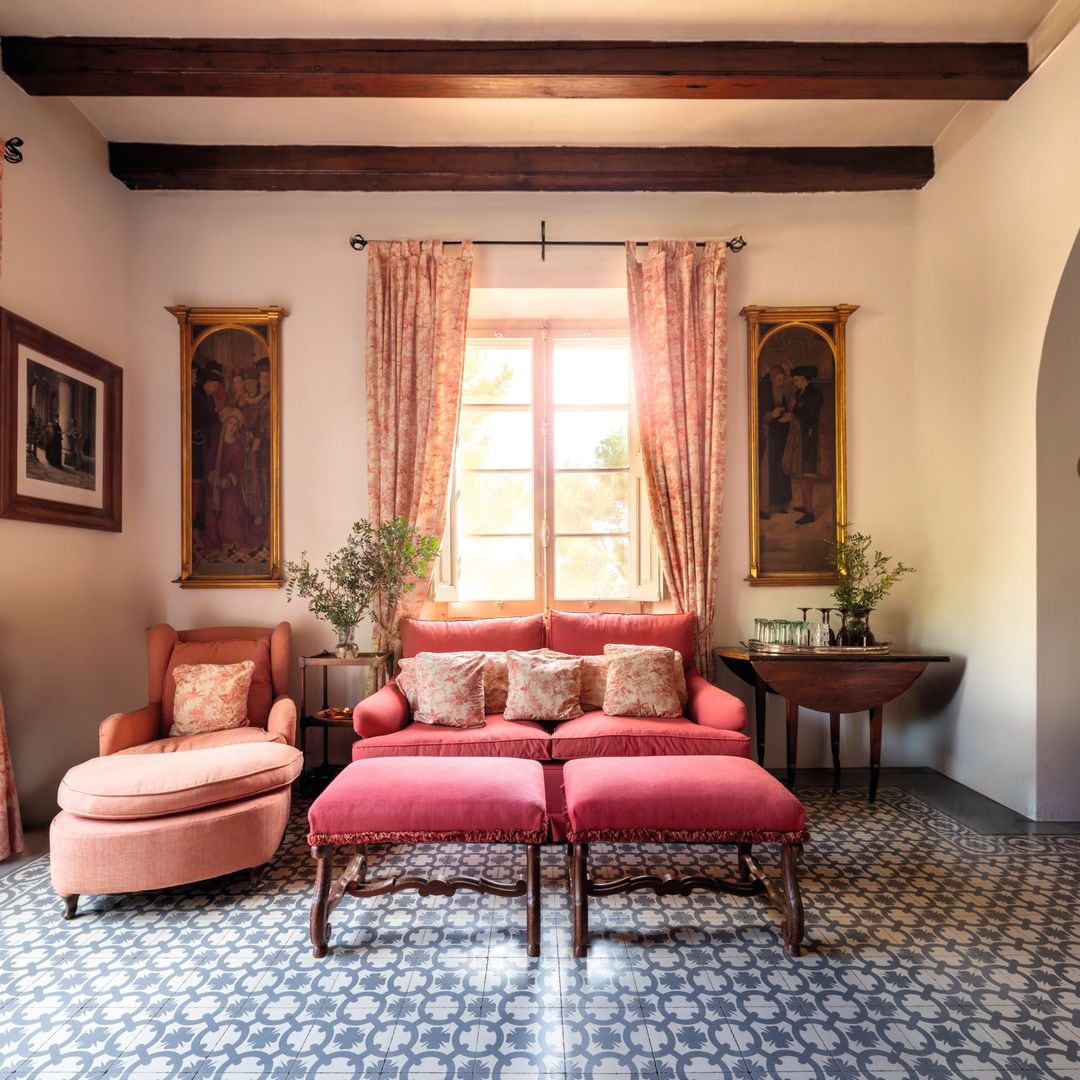 El escritor Rafa Tarradas Bultó y su madre, Lucía Sagnier nos invitan a conocer su Masía en el Penedés