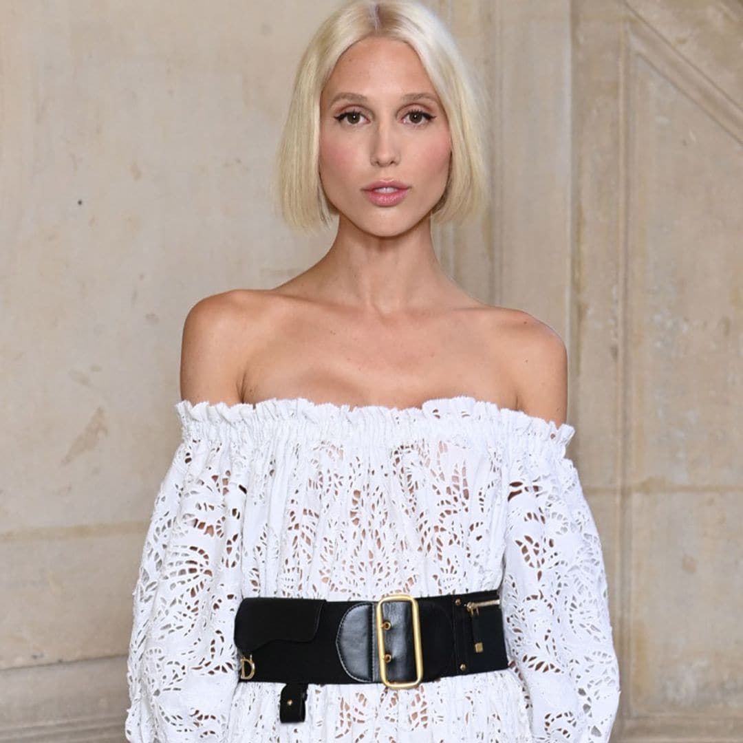 Olympia de Grecia deslumbra con un vestido sevillano de Dior en el desfile de Alta Costura
