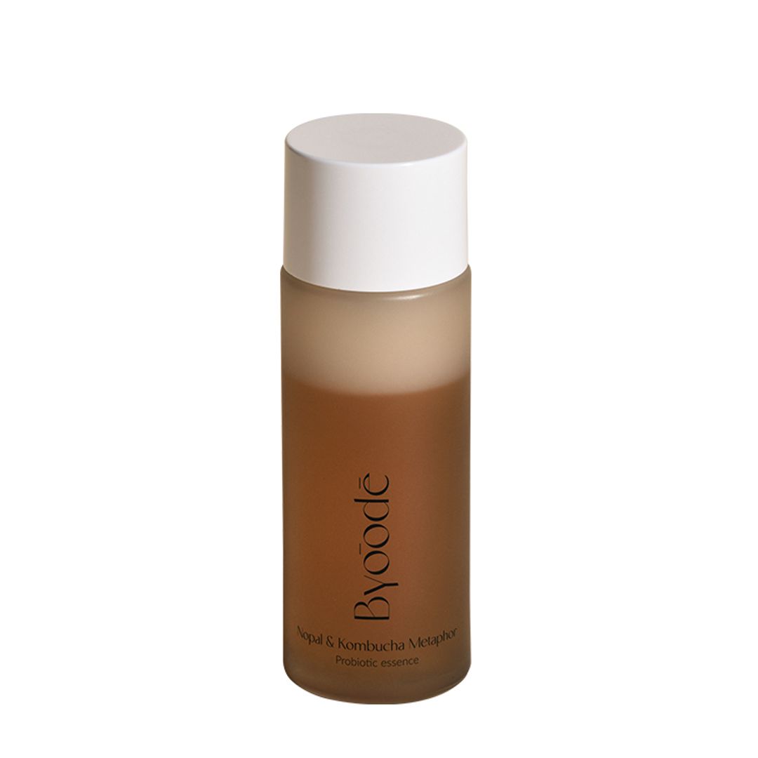 Nopal & Kombucha Metaphor, de Byoode (69 euros). Esencia facial bifásica que calma, protege y trata la piel con activos rejuvenecedores.