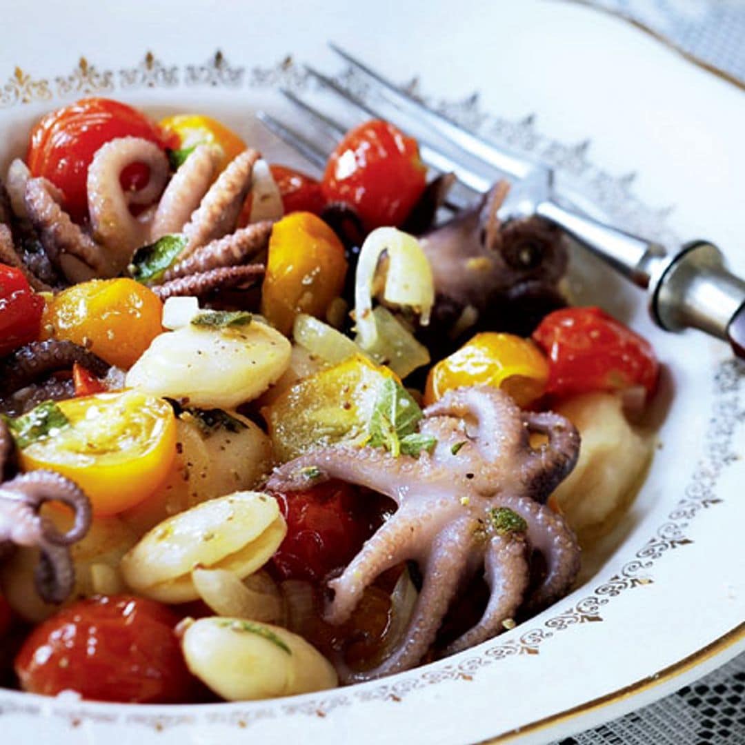Ensalada de pulpitos con alubias y tomates cherry