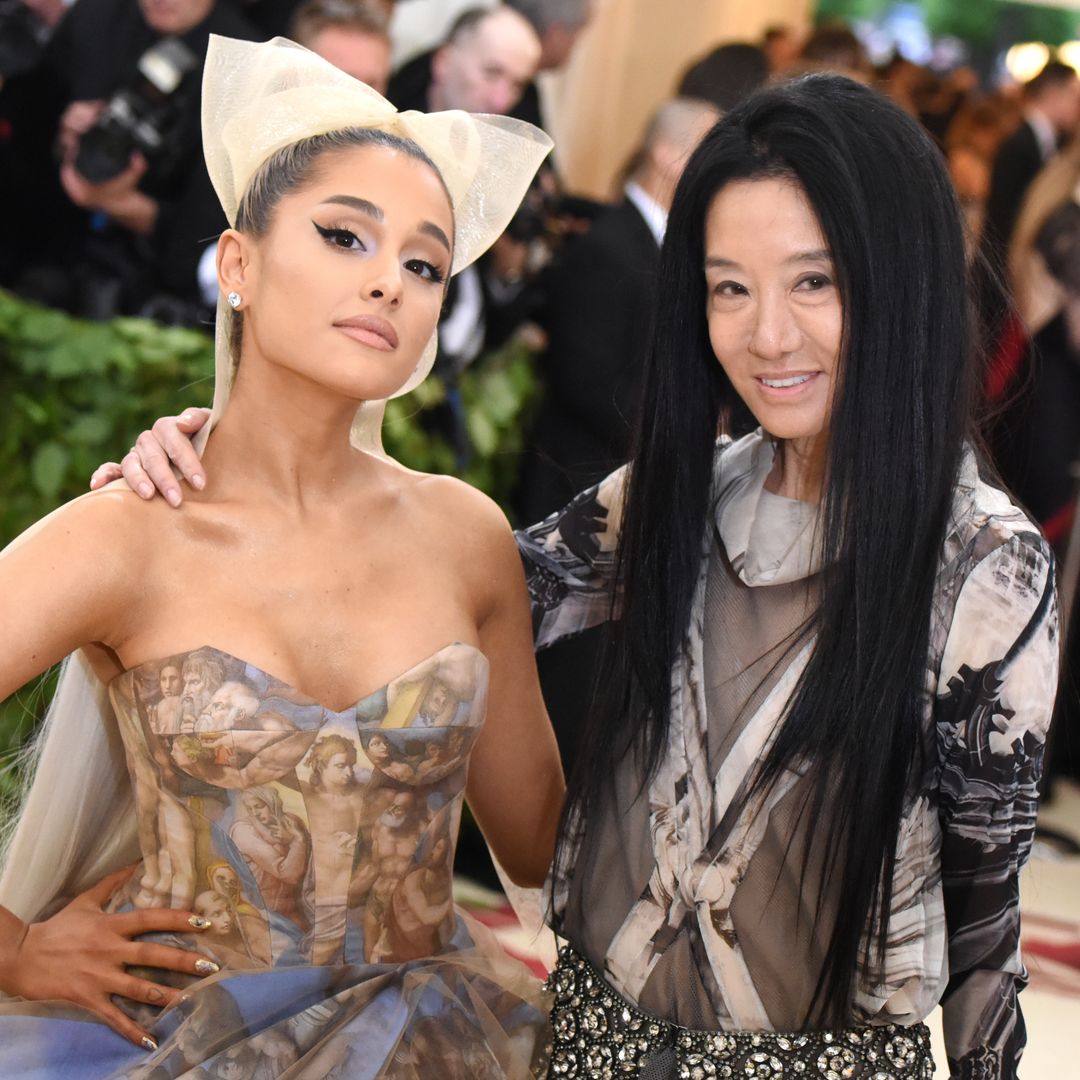 El increíble pacto con el diablo de Vera Wang, la diseñadora de los vestidos de boda de Kim Kardashian y Ariana Grande