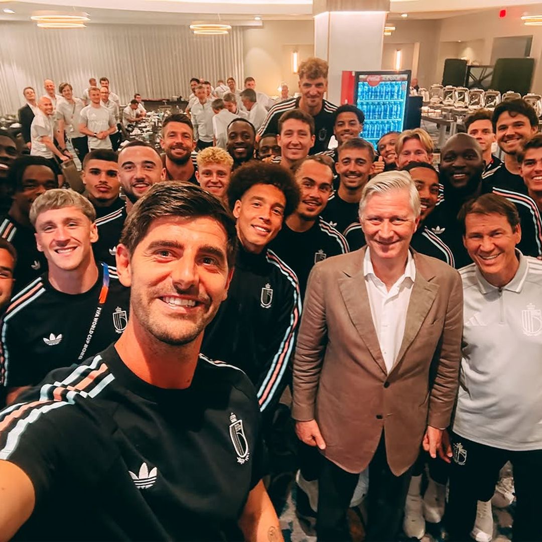 El rey de los belgas se salta el protocolo y cena con Courtois y la selección a escasas horas del encuentro con España