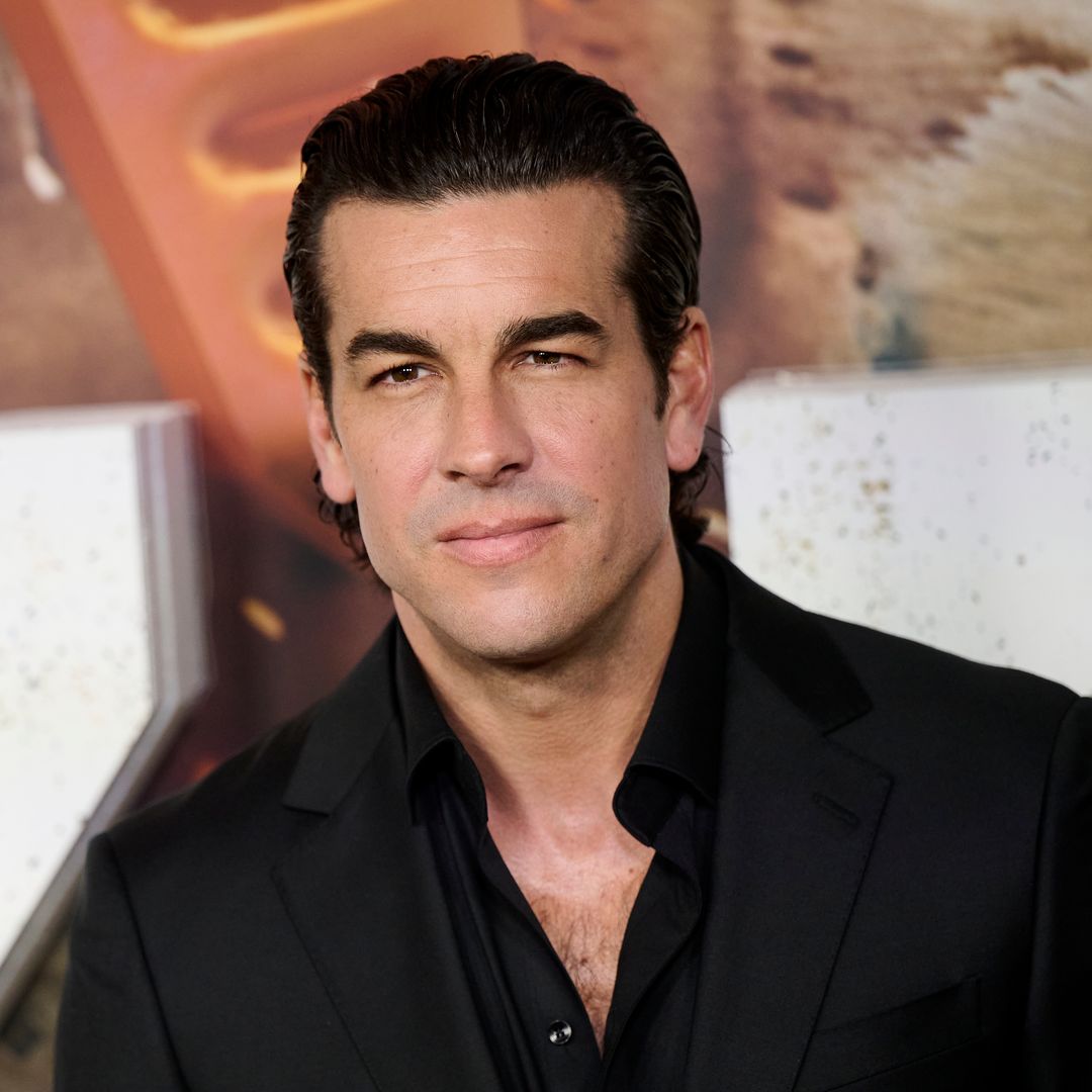 Adiós al Mario Casas de siempre: el actor sorprende con un look irreconocible por una buena razón