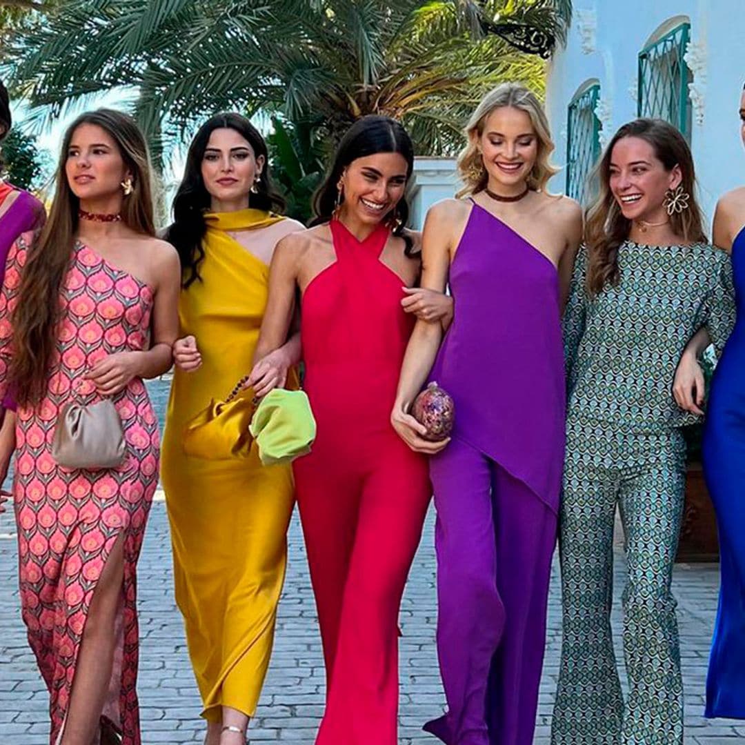 Accesorios de invitada para transformar con estilo un look sencillo