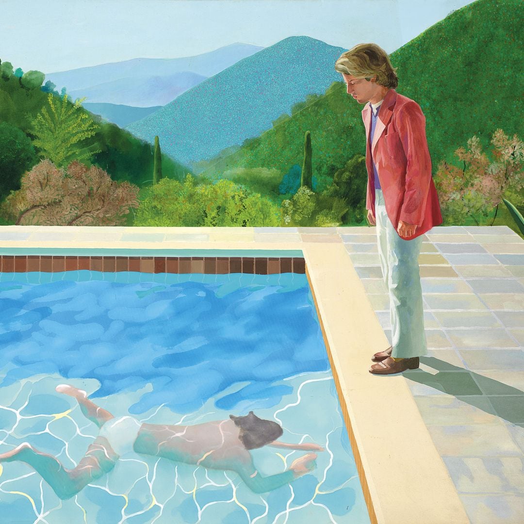 COLORES VIBRANTES Y FANTASÍA
Un ejemplo de la maestría de Hockney con el uso del color y la perspectiva. Es pura energía visual, pura emoción. Sus obras son también un reflejo de una personalidad vitalista y carismática. El artista está dotado de una curiosidad que le hace experimentar con todo tipo de técnicas y reinterpretar su realidad más cercana. 