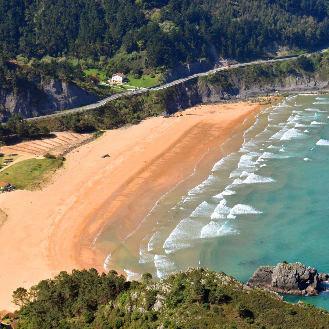 Panorámica de la playa de Laga desde el monte Ogoño, Vizcaya