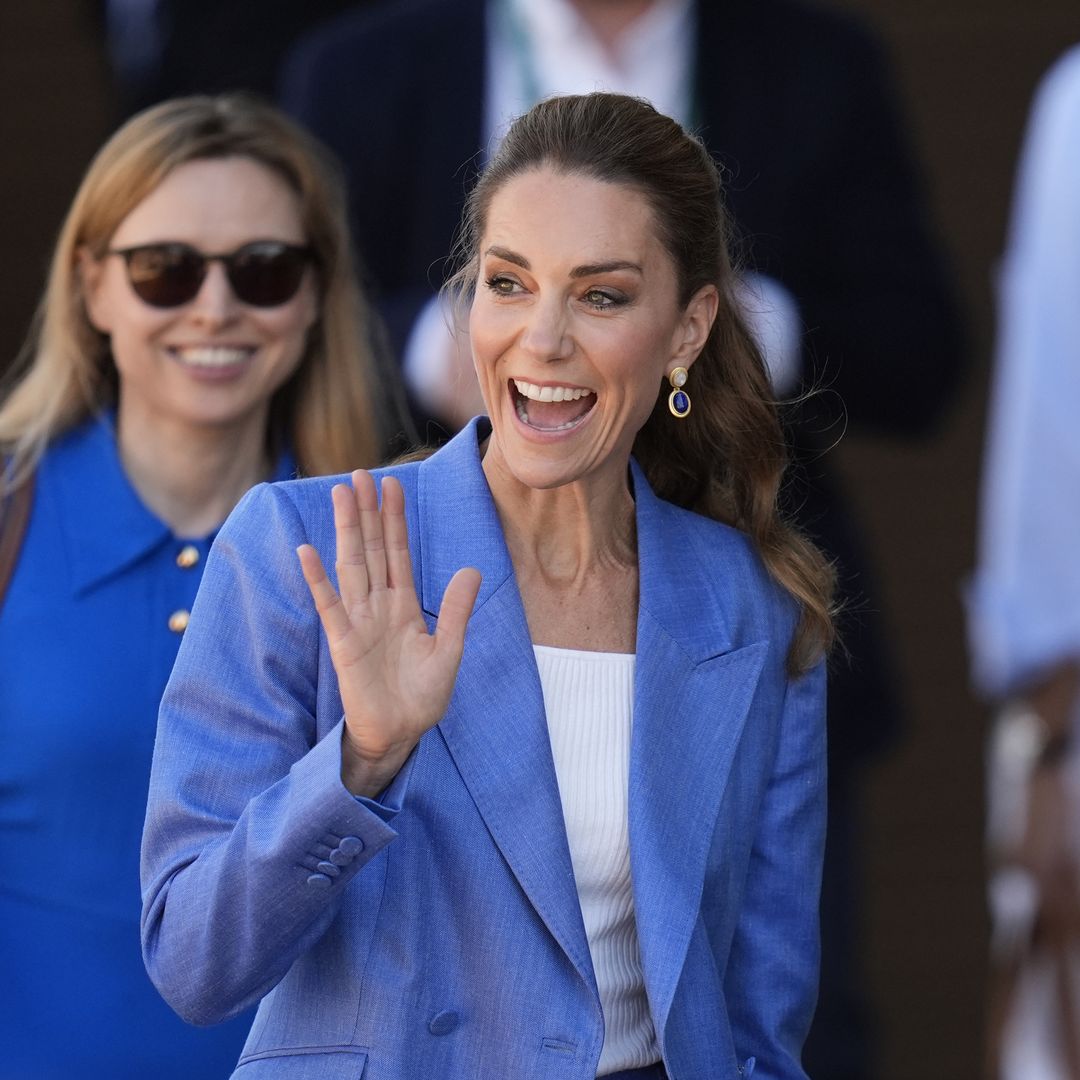 La verdad detrás del micrófono oculto en la chaqueta de Kate Middleton que desató un aluvión de especulaciones