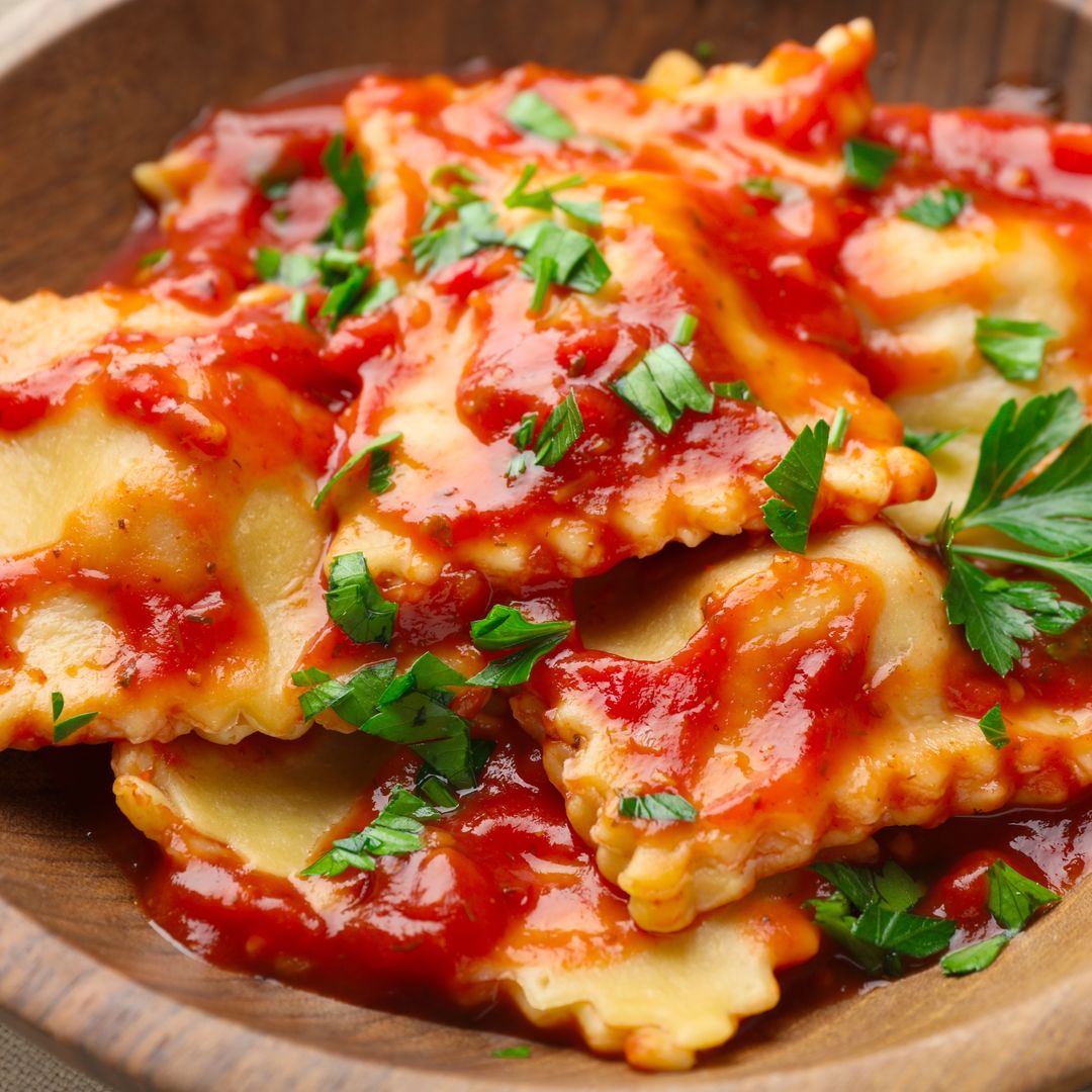 Llevas años comiendo mal la pasta rellena: el error que ningún italiano cometería