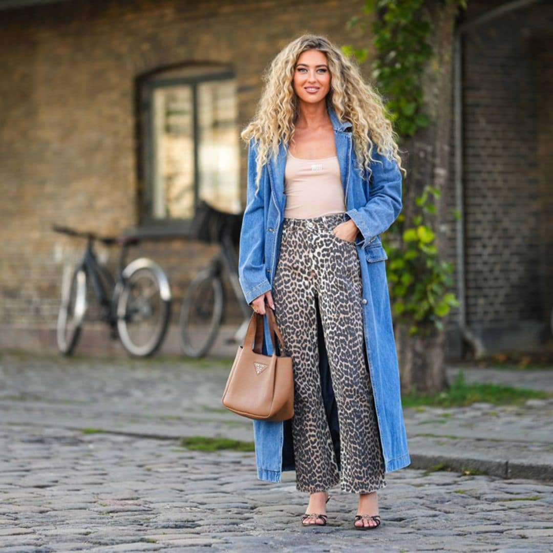 Así combina nuestra estilista el pantalón 'animal print' de supertendencia en 4 lookazos