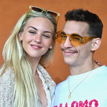 Miguel Herrán, de nuevo enamorado: las fotos más románticas con su  misteriosa y bellísima novia