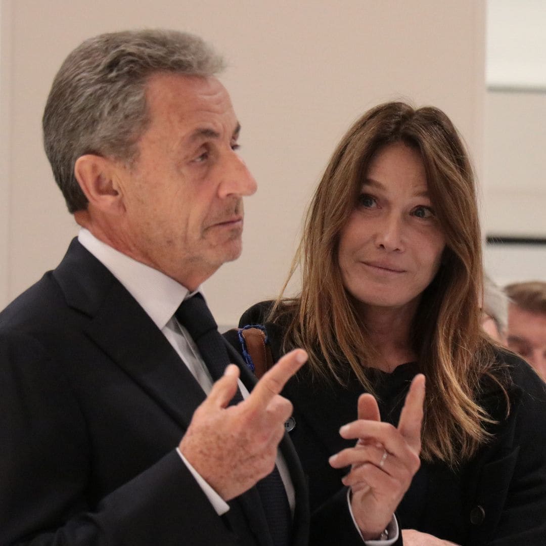 La reacción de Carla Bruni tras escuchar la sentencia a prisión de su esposo, Nicolas Sarkozy, expresidente de Francia