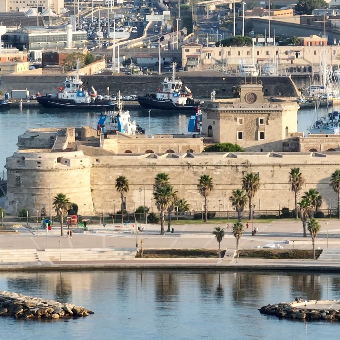 Puerto de Civitavecchia, Italia