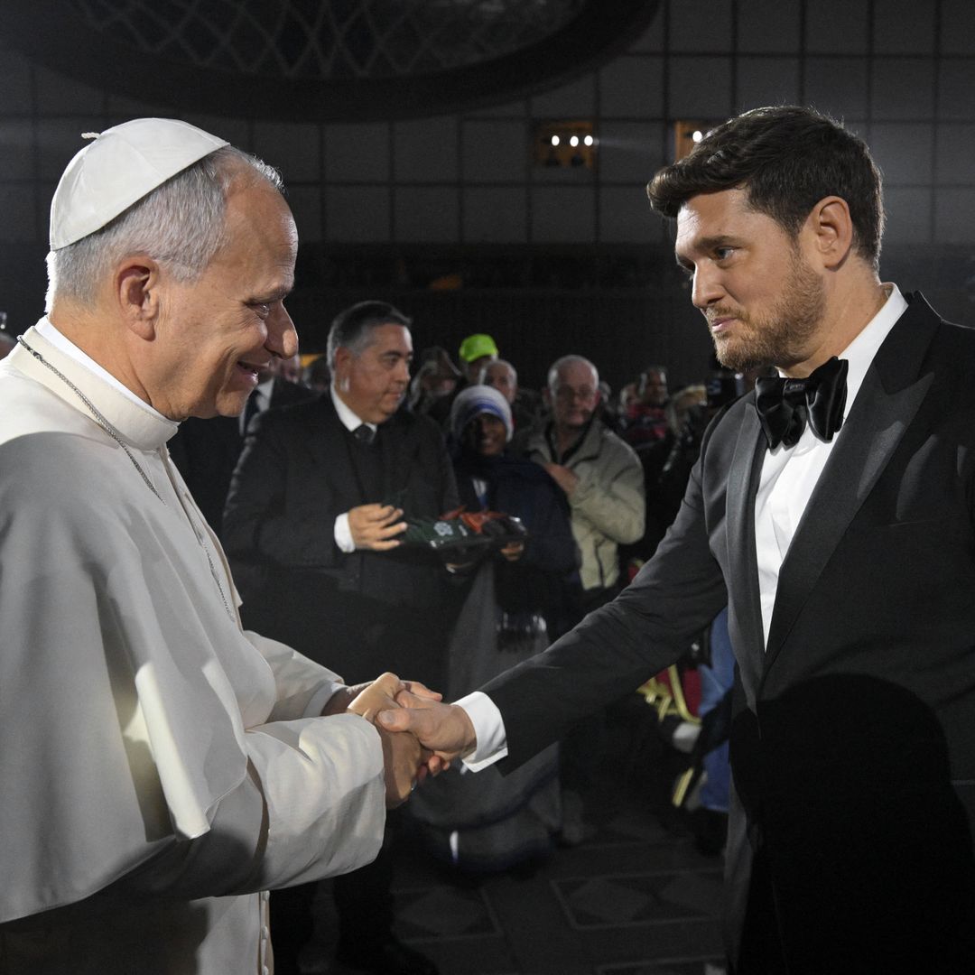 Michael Bublé emociona al Papa León XIV, sentado entre el público, en una noche mágica en Roma