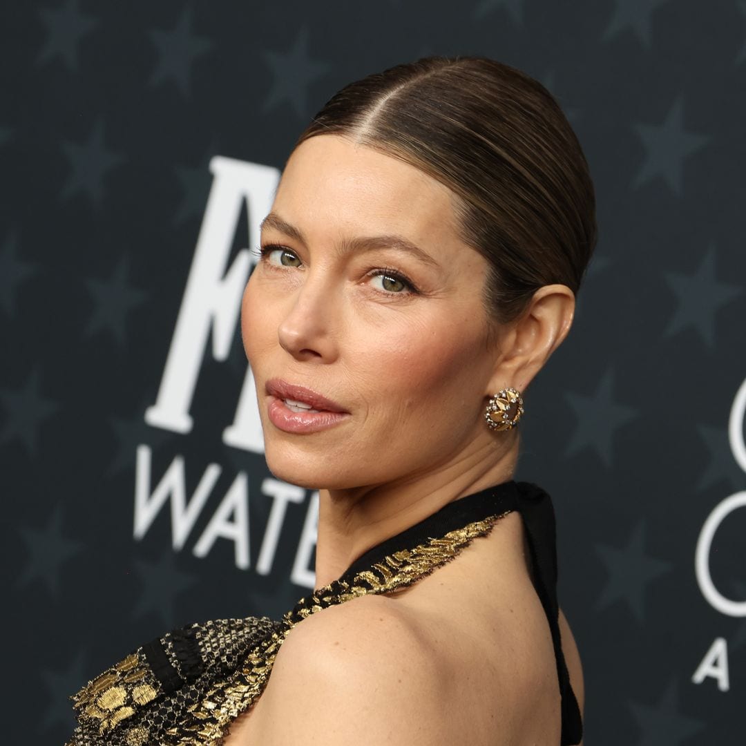 El delineado 'micro flick' de Jessica Biel es el maquillaje fácil que favorece a todas las formas de ojos