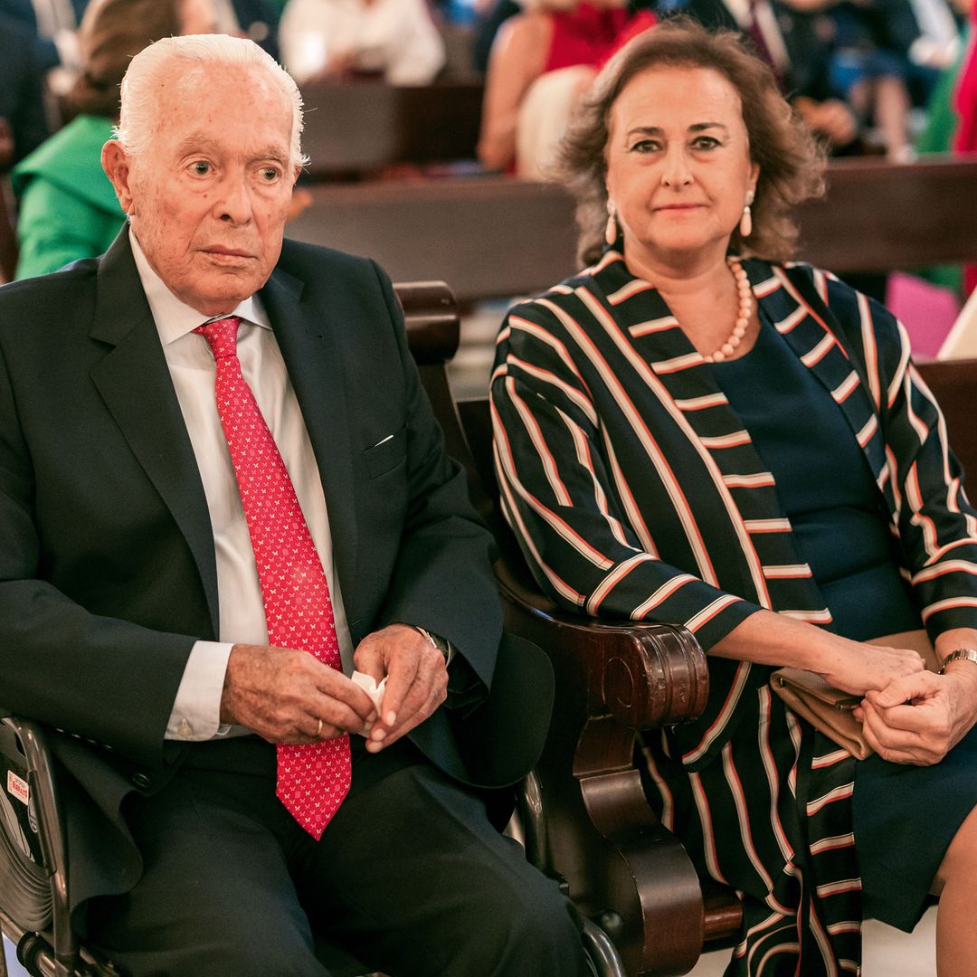 Dos invitados muy queridos por la duquesa de Alba: Carmen Tello y la leyenda del toreo Curro Romero