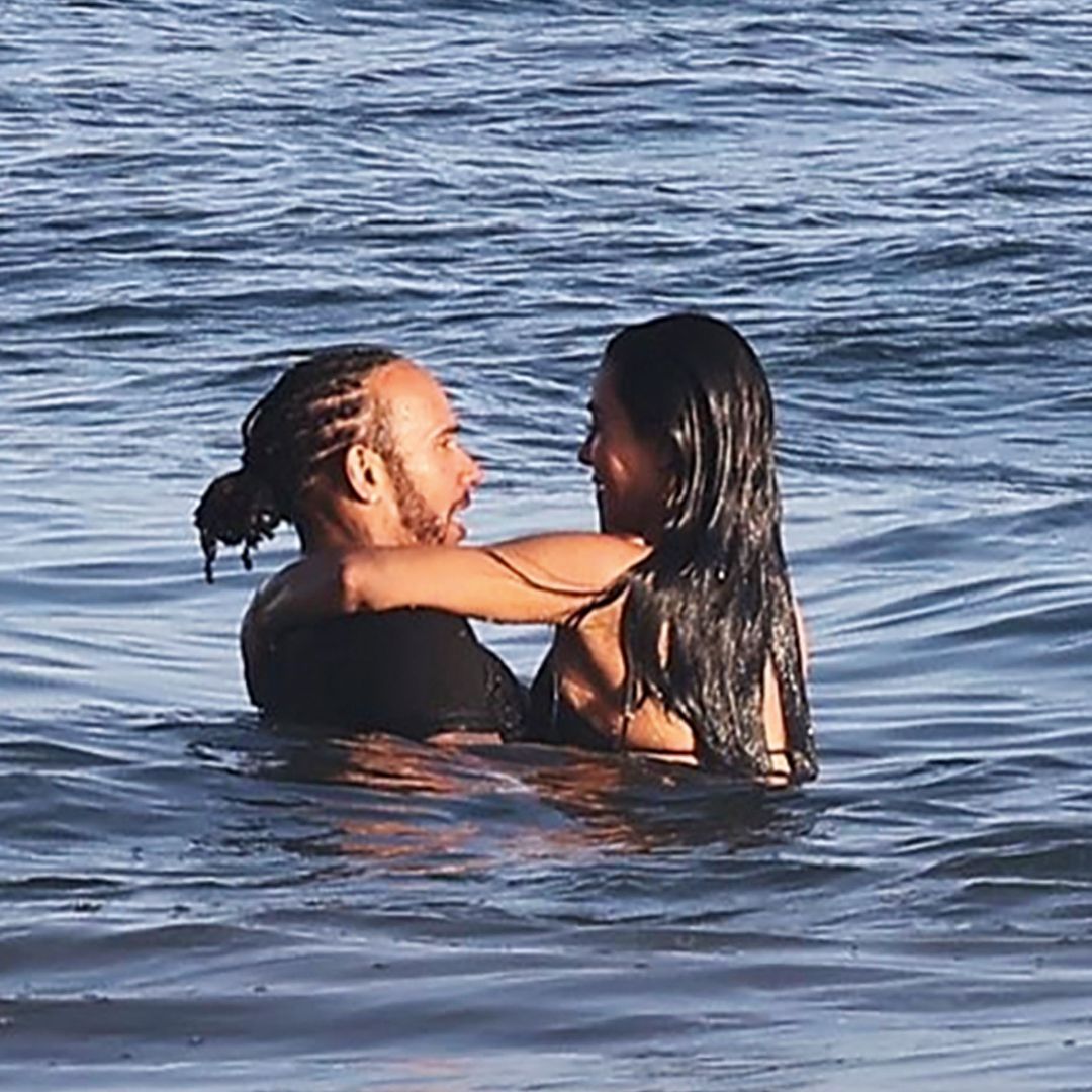 Kim Kardashian y Lewis Hamilton sumergidos en el agua (y en su amor)
