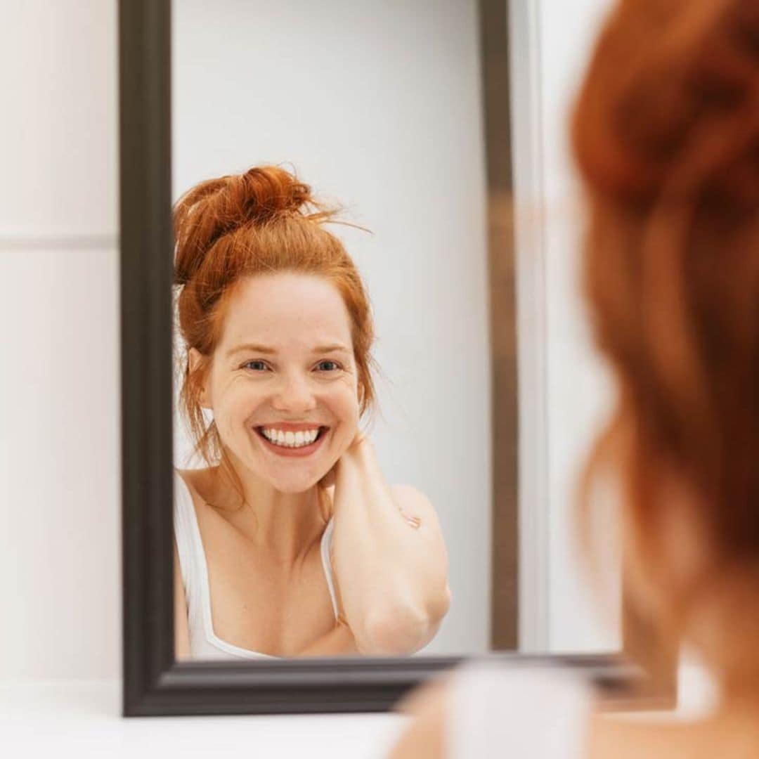 Yoga facial, los ejercicios que necesitas para parecer más joven