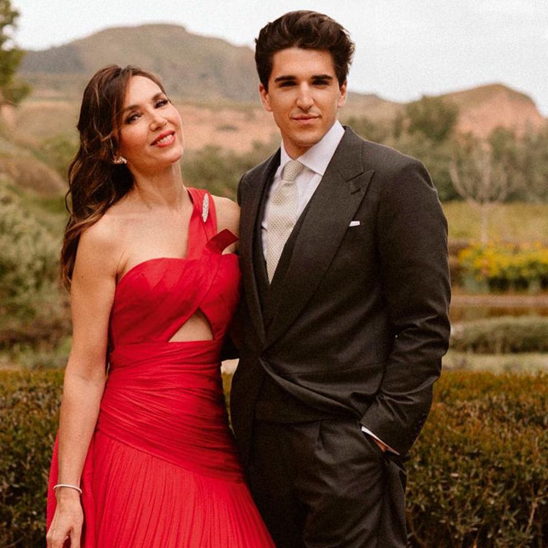 Paloma Lago, deslumbrante en la boda de su hijo: sus dos looks de madrina perfecta, al detalle