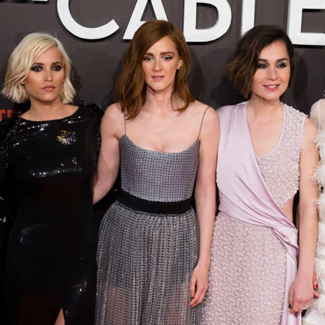 El regreso de 'Las chicas del cable' y sus 5 llamativos 'looks' en Sevilla
