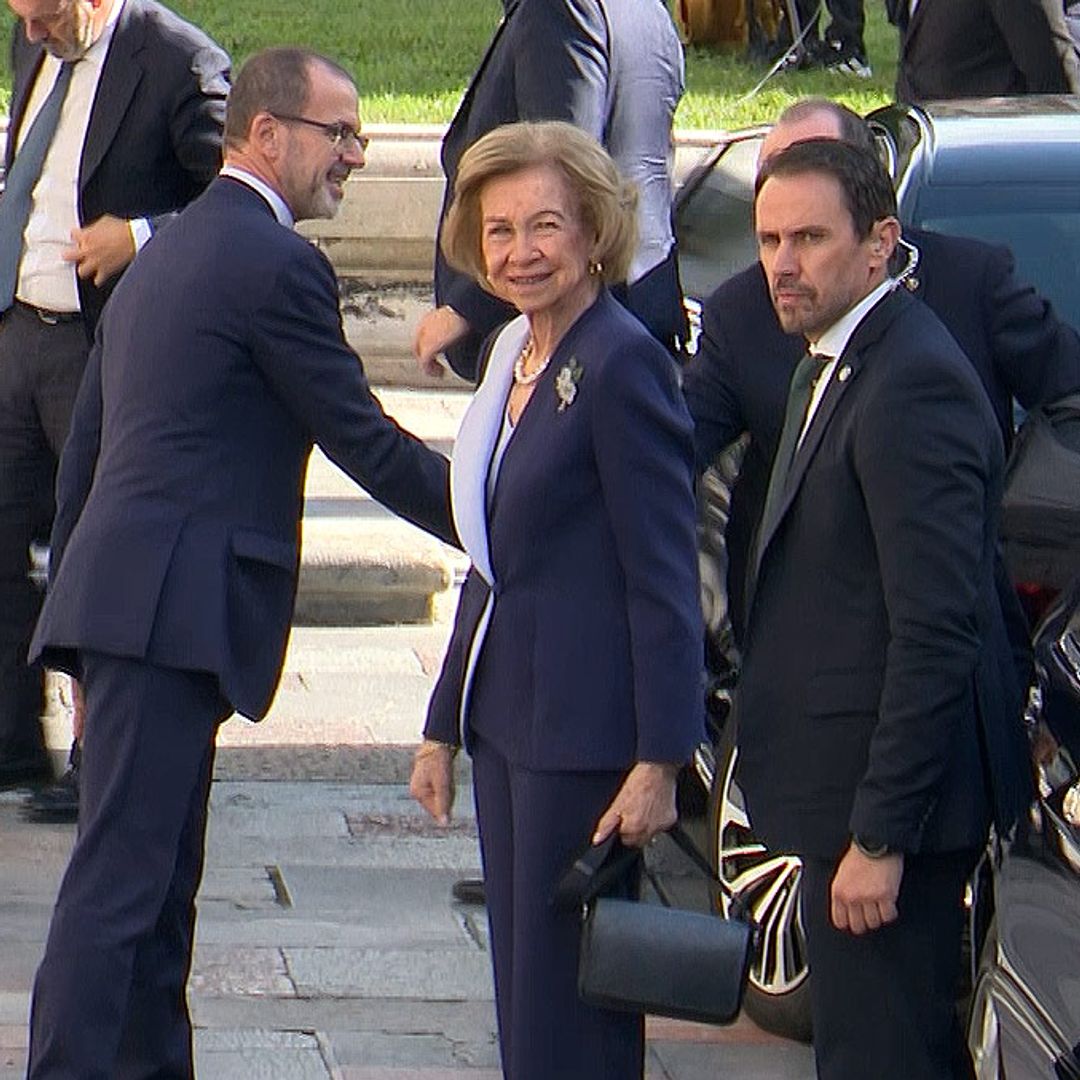 La reina Sofía ya está en Oviedo para los Premios Princesa de Asturias: así ha sido su llegada al hotel Reconquista