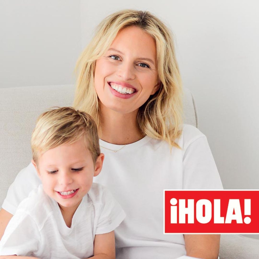 En ¡HOLA!, Karolina Kurkova posa en familia en su refugio de Fisher Island