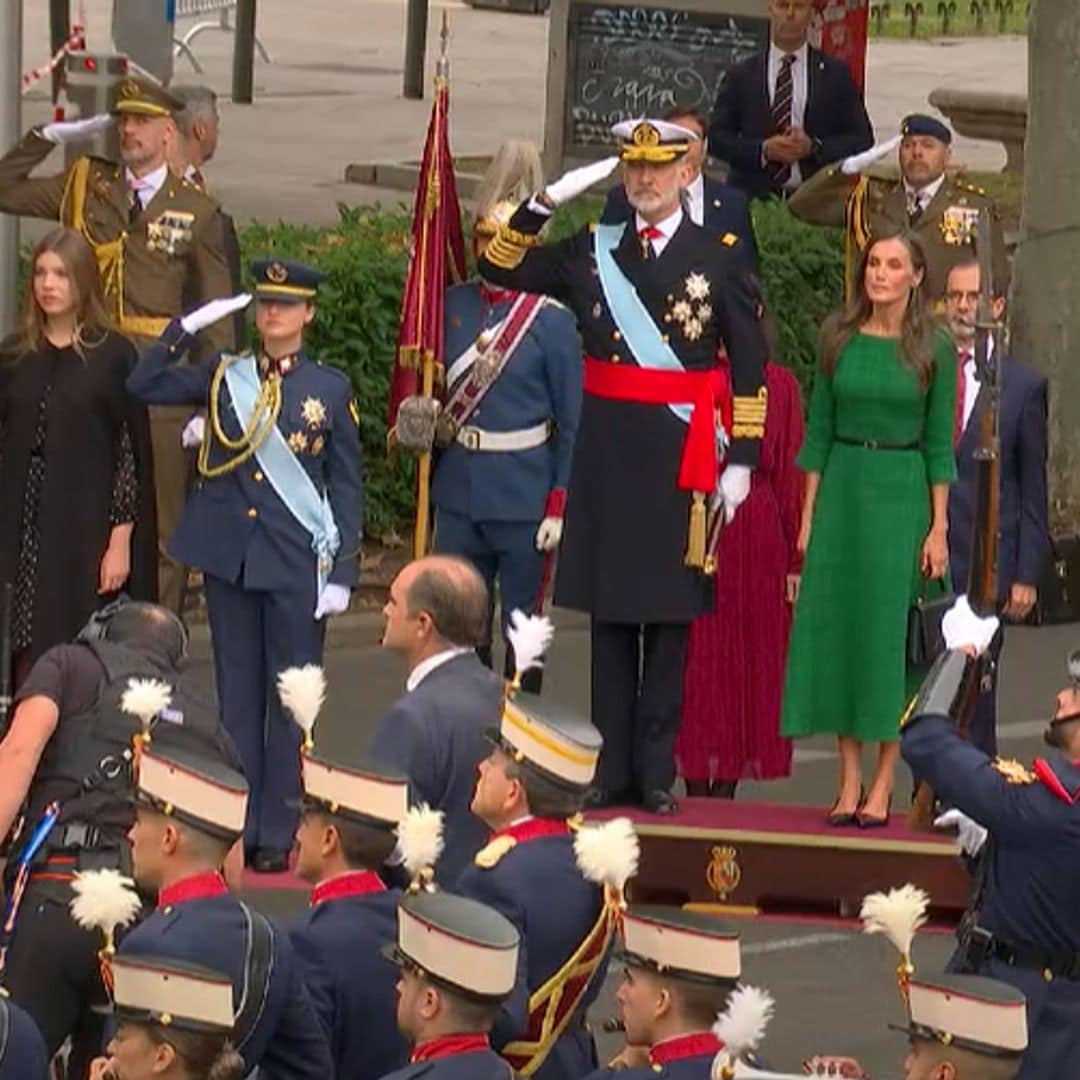 EN DIRECTO: Lo Reyes, la princesa Leonor y la infanta Sofía, primera foto de los 4 juntos en el Día de la Hispanidad en 4 años