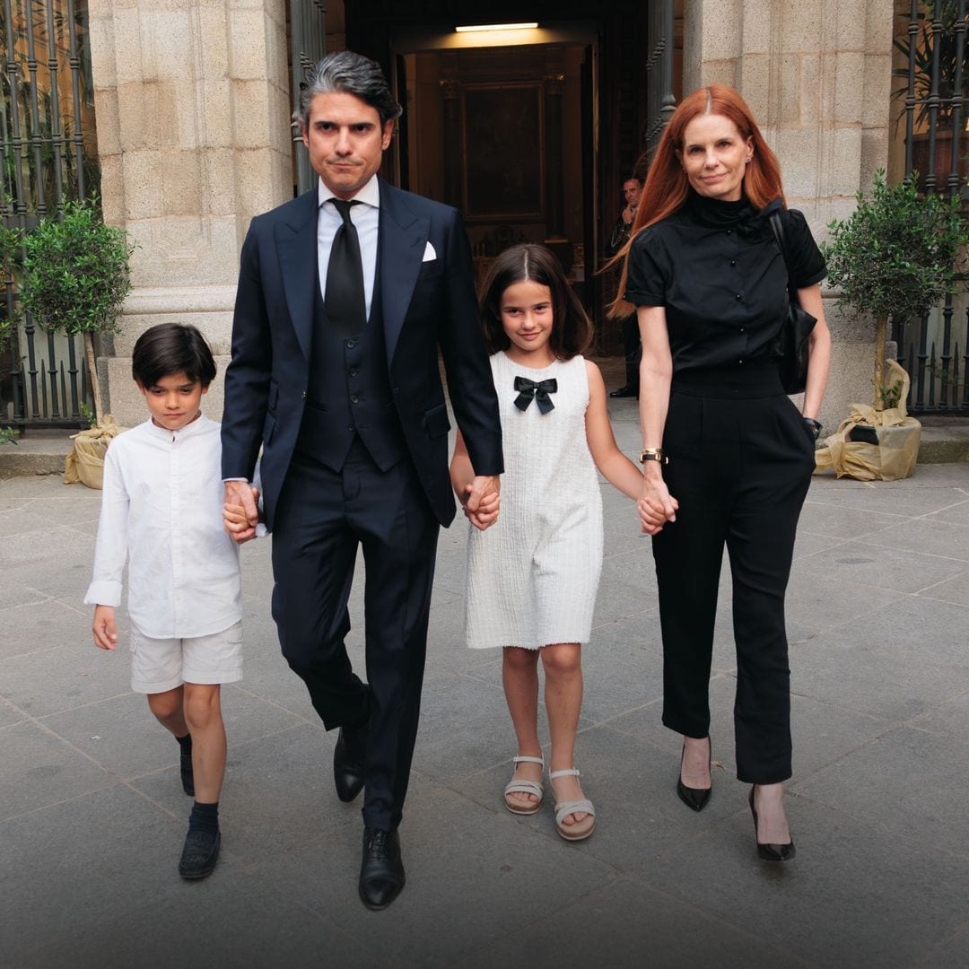 Olivia de Borbón junto a su marido, Julián Porras-Figueroa, y sus dos hijos, Fernando Enrique y Flavia, que se han convertido en su mayor apoyo en estos duros momentos