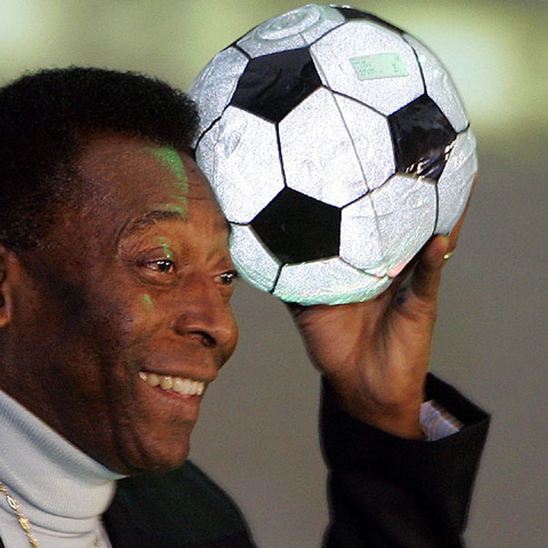 El exfutbolista Pelé, hospitalizado en París