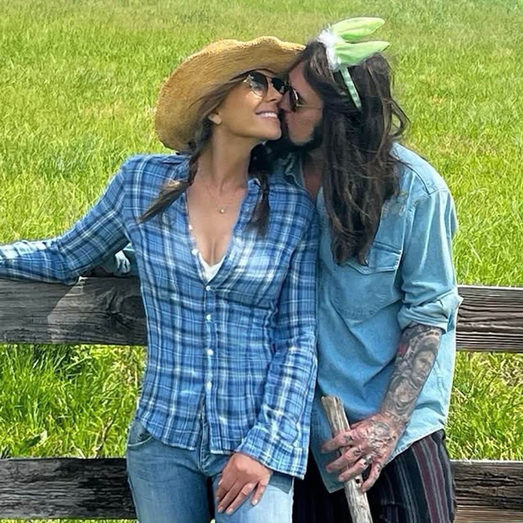 Elizabeth Hurley y Billy Ray Cyrus, la nueva pareja de famosos que nadie vio venir