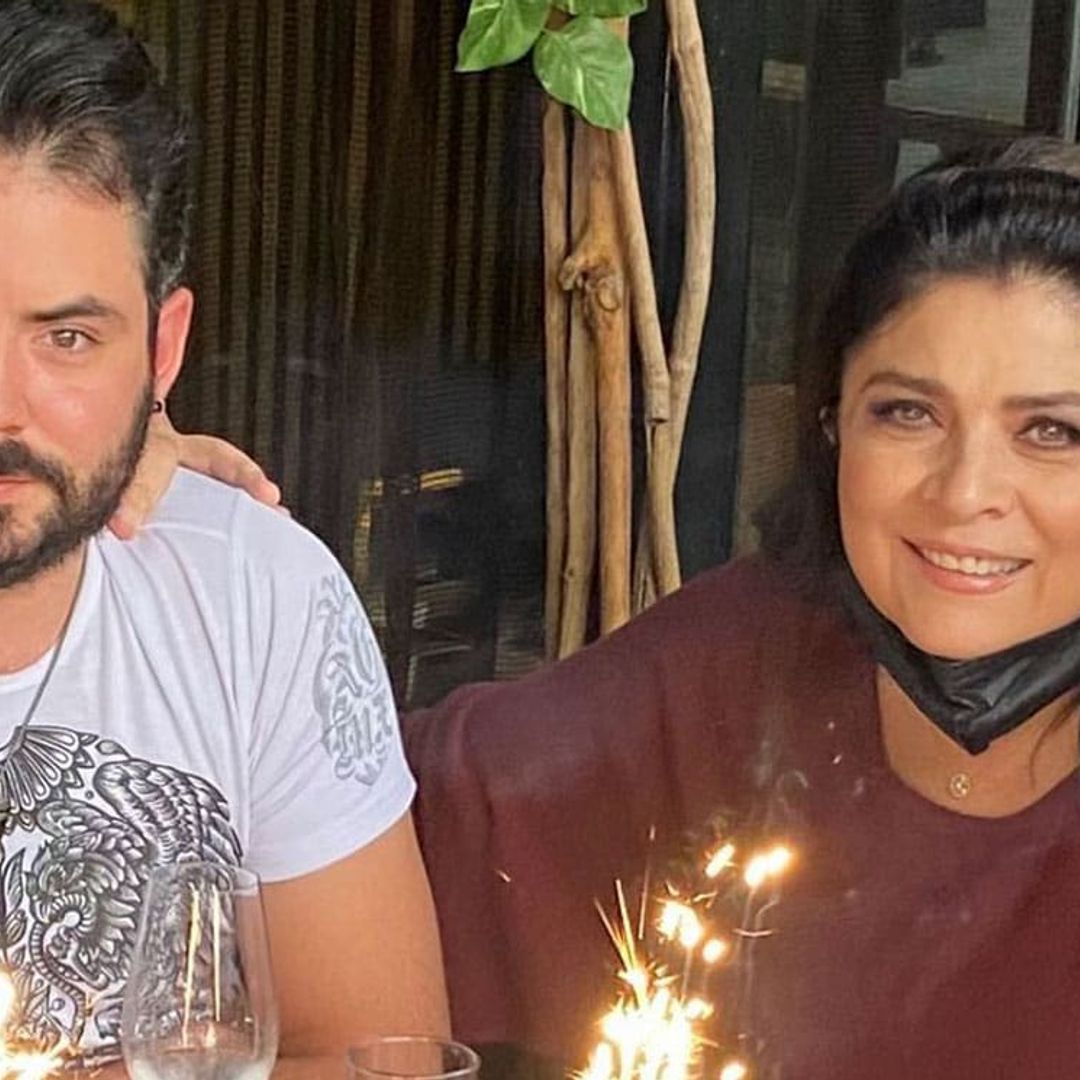 Rodeada de su familia, Victoria Ruffo comienza la celebración de su cumpleaños