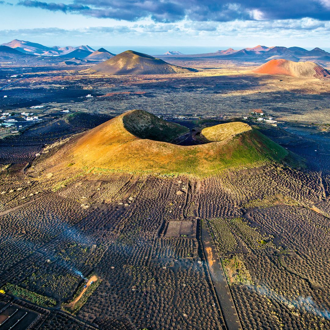 Timanfaya y La Geria, una ruta por Lanzarote más allá de sus playas