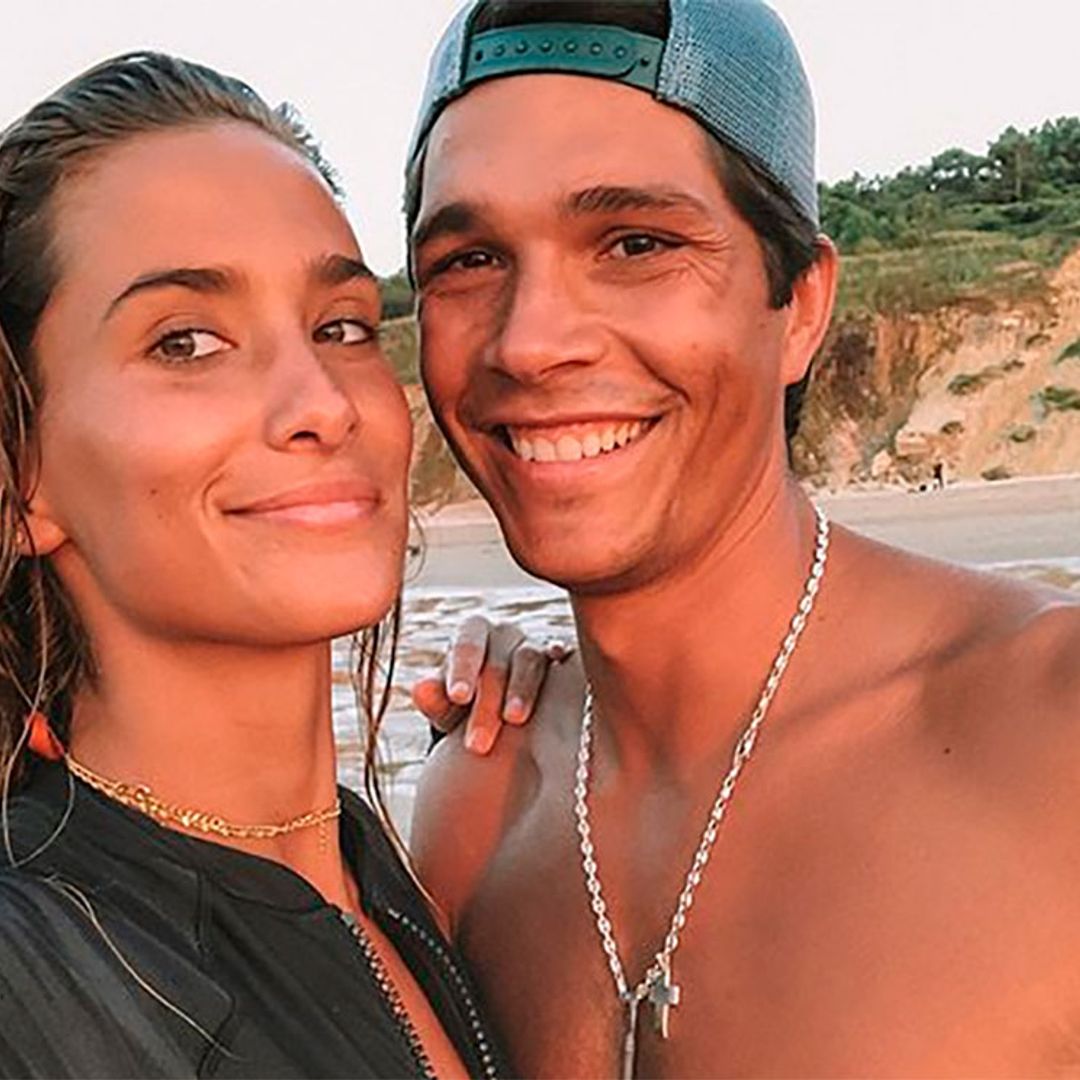 Bucear con tiburones, esquiar, escalar un volcán...María Pombo y  Pablo Castellano comienzan su luna de miel