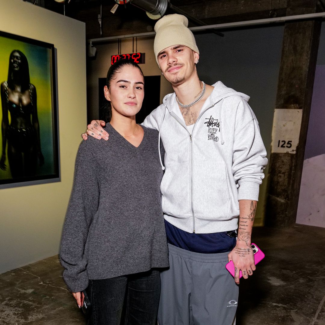 Romeo Beckham hace una contundente declaración sobre su novia en medio del supuesto conflicto familiar
