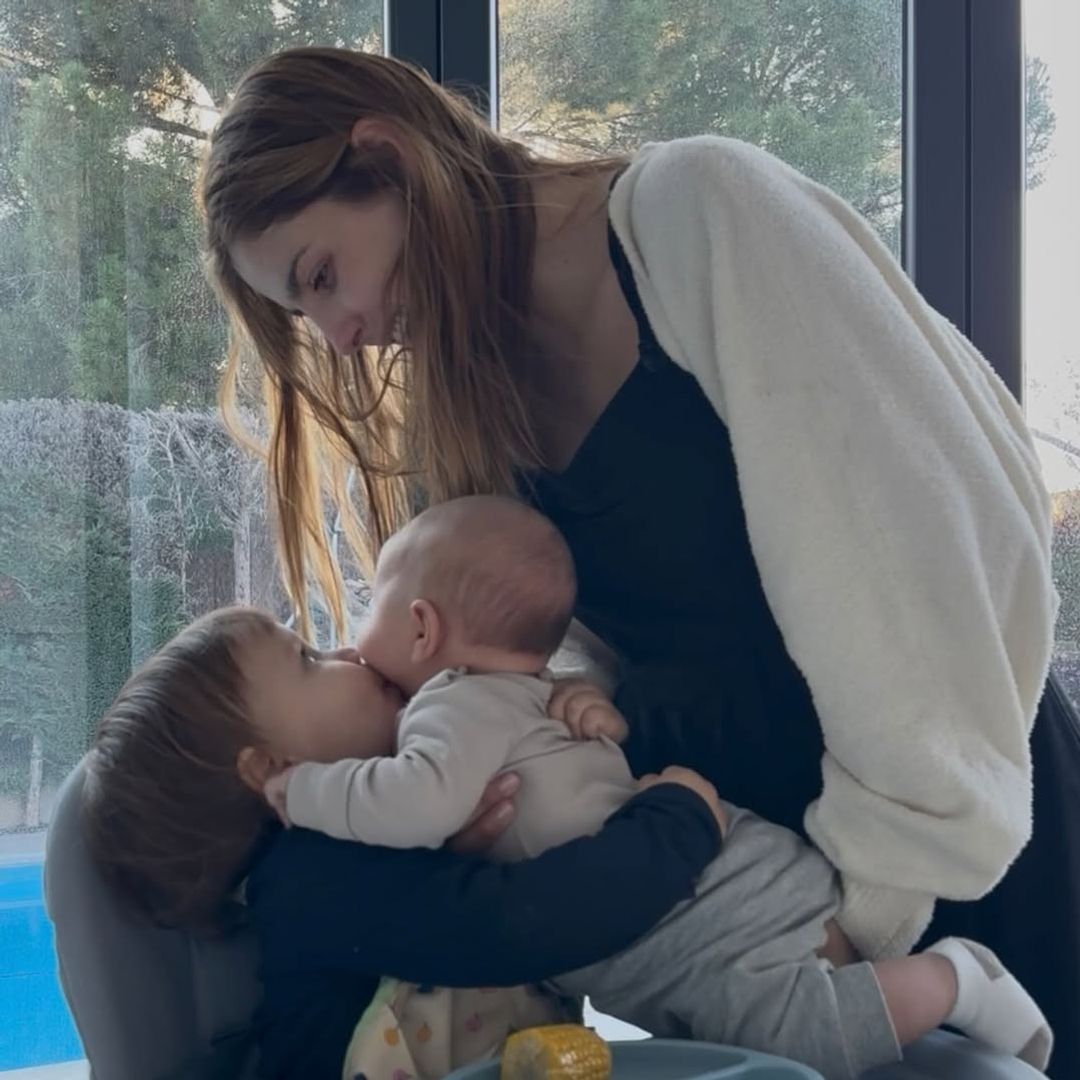 Michelle Renaud presume la ternura con la que su hijo Milo desempeña su papel de hermano mayor