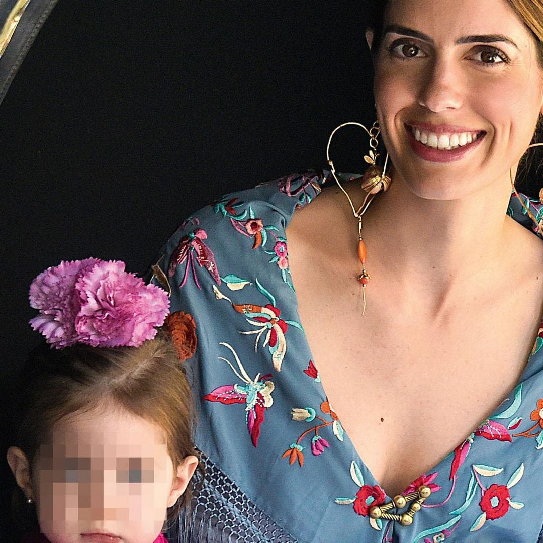 Las imágenes de Rosario Fitz-James Stuart, futura duquesa de Alba, por primera vez en la Feria de Abril