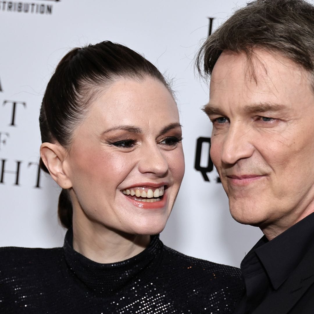 Anna Paquin reaparece con bastón tras dos años sin pisar una alfombra roja y revela que afronta un delicado problema de salud