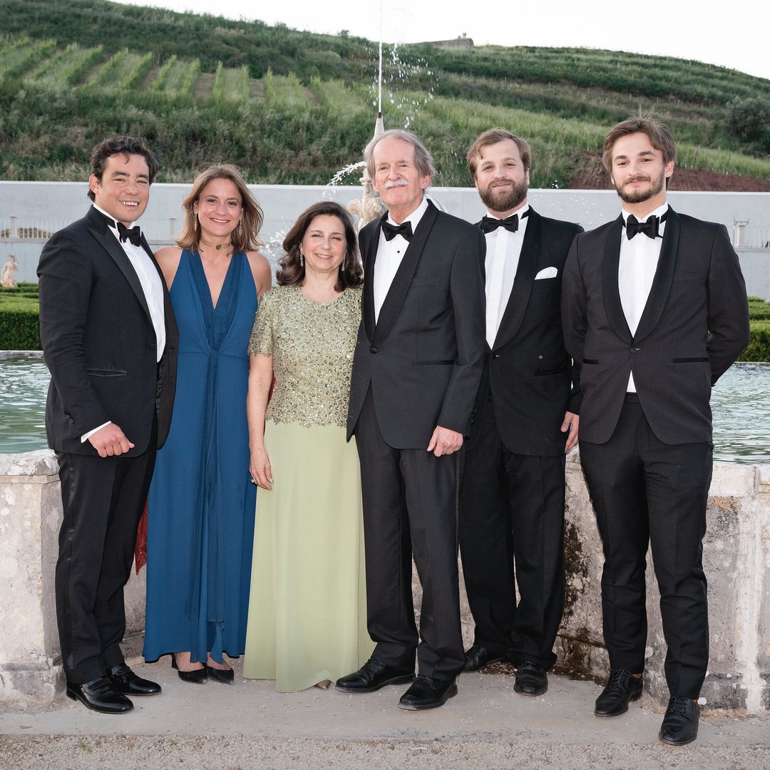 Duques de Braganza HO+4217
