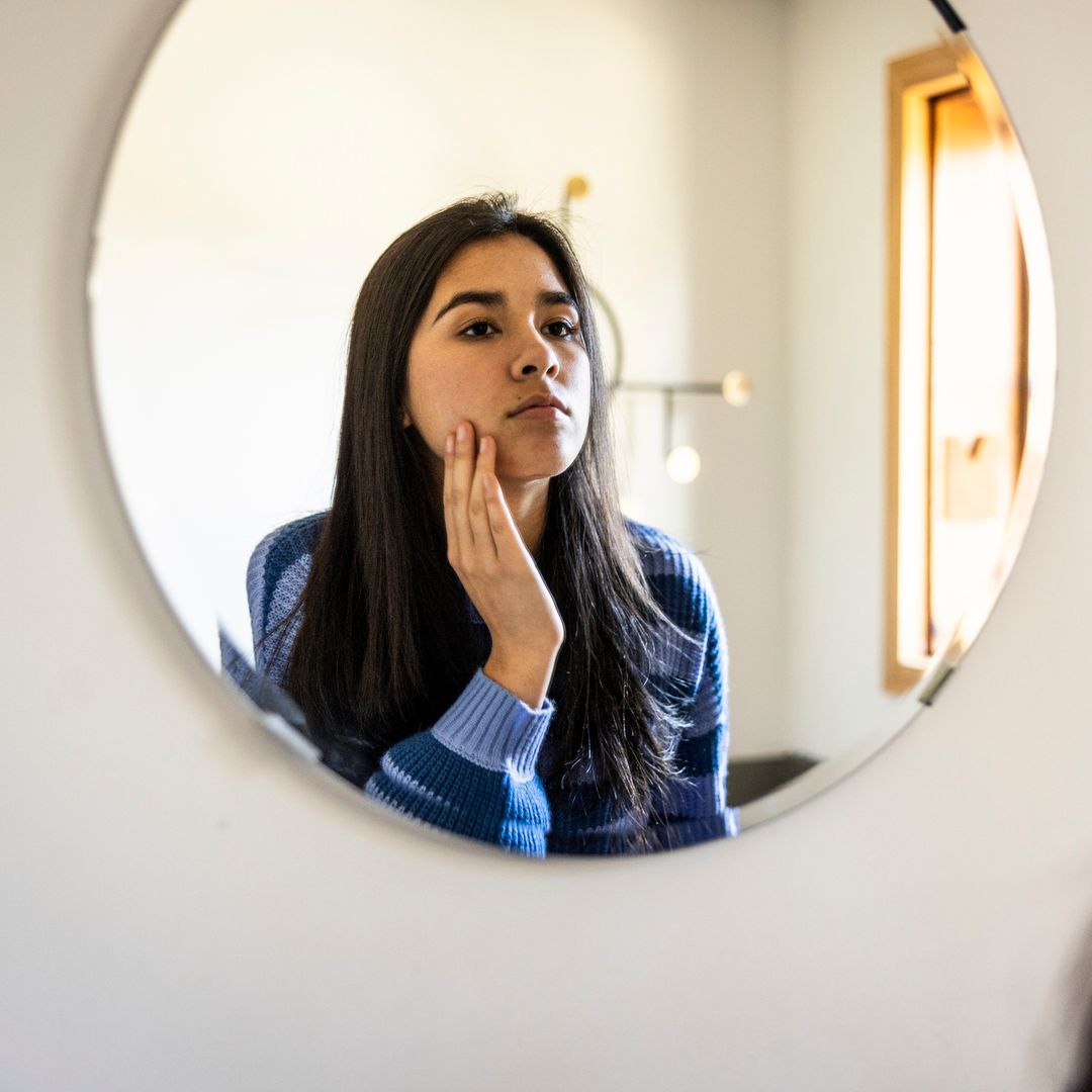 Ana Morales, psicóloga: "Cuando la preocupación por el físico empieza a mandar sobre la vida del adolescente, ya no estamos ante inseguridad normal de la edad"