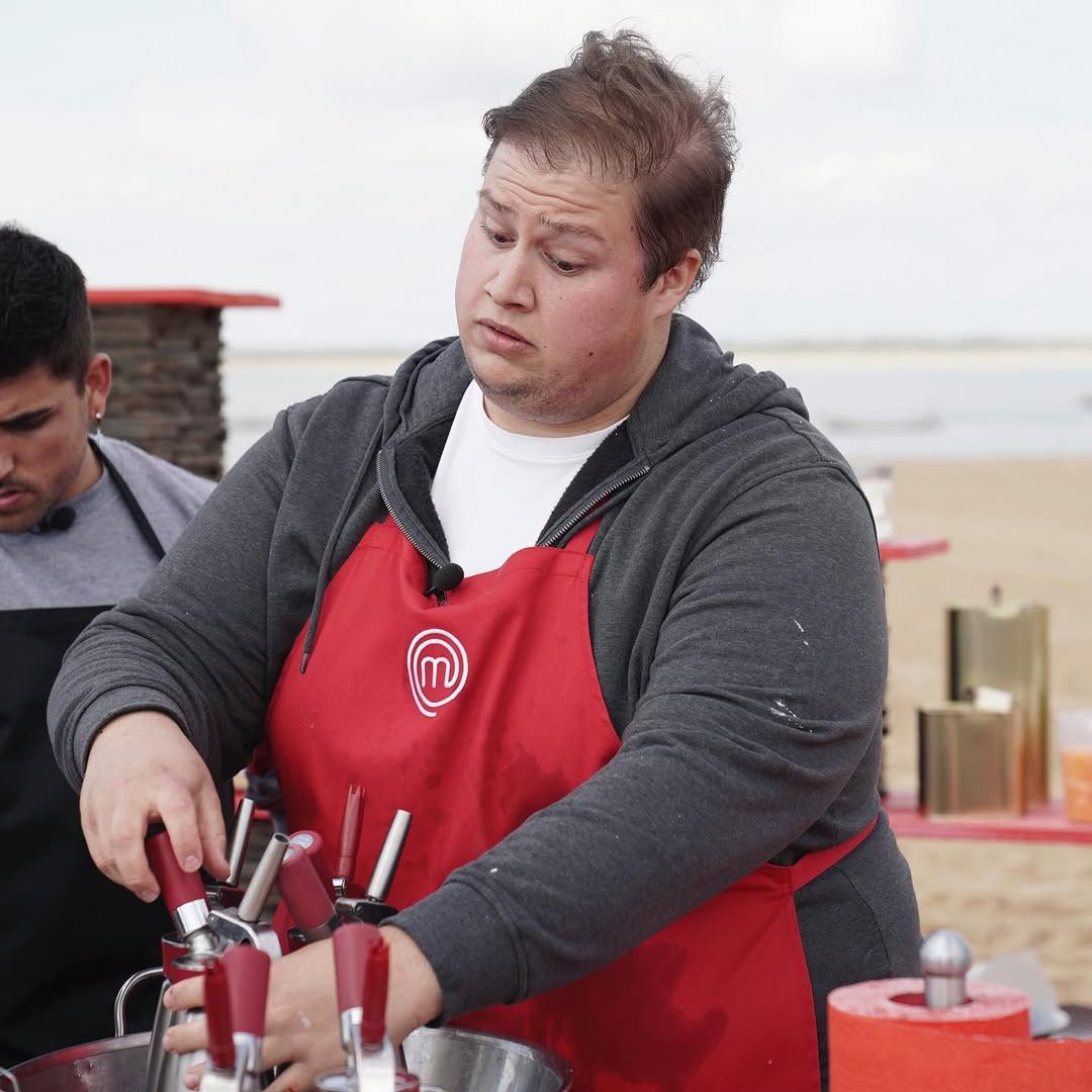  El increíble cambio físico de Yannick, concursante de 'MasterChef 10', tras perder 57 kilos