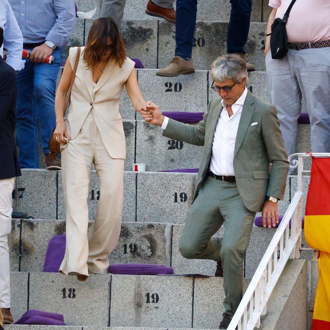 (Foto de ARCHIVO)
Elena S. Sánchez y su marido Roberto Domí­nguez viendo la corrida de toros de la Feria de San Isidro en la plaza de Las Ventas, a 29 de mayo de 2025, en Madrid (España)

Jose Velasco / Europa Press
CORRIDA;TOROS;PLAZA
29/5/2025