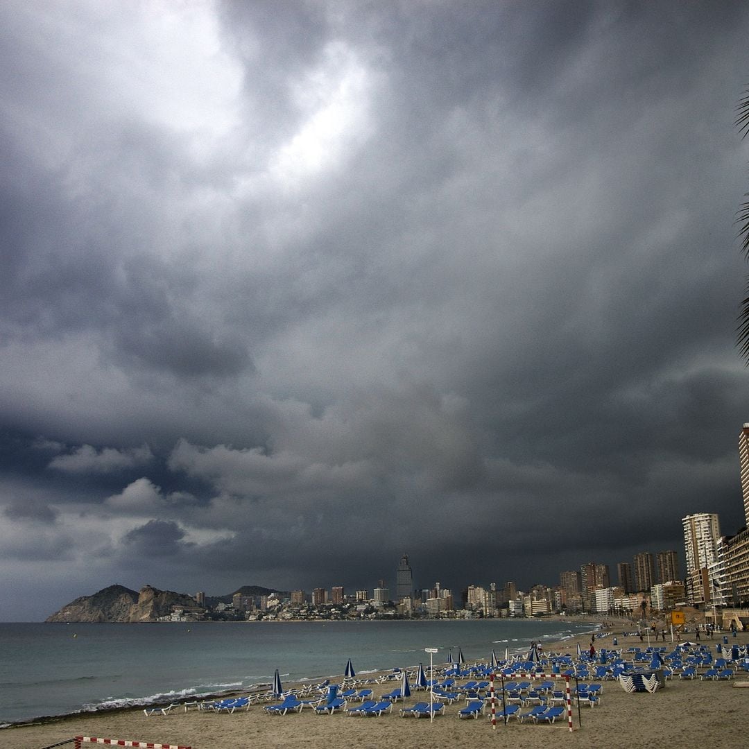 AEMET en alerta máxima: aviso rojo por lluvias torrenciales de 90 l/h en estas zonas de España